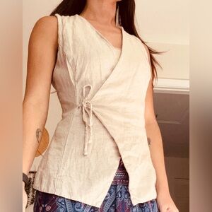 Old Navy women’s XS tall Linen-Blend Side-Tie Vest cream